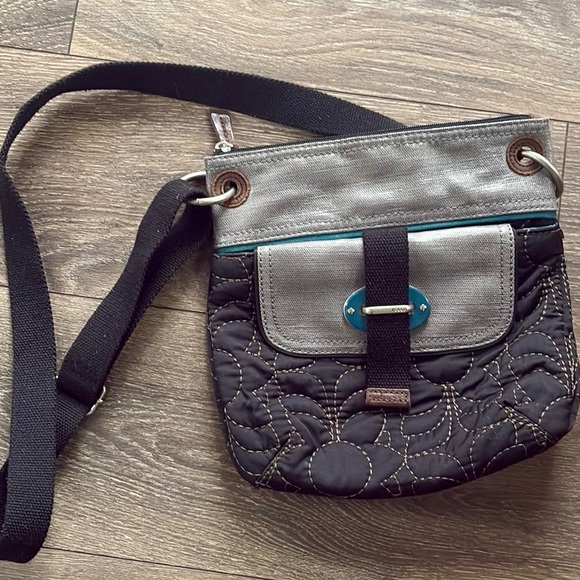 Fossil Key-Per Quilted Metallic Gray Leather Crossbody - Picture 5 of 16
